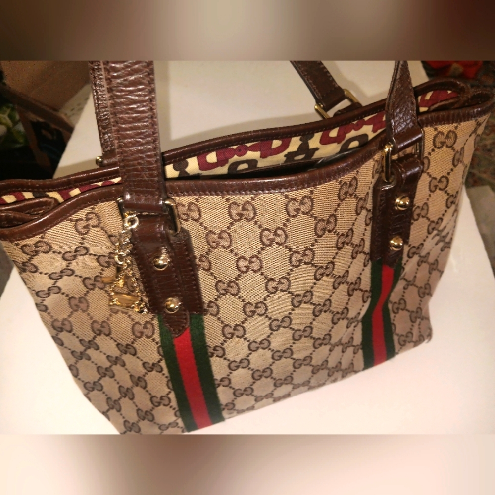 Gucci GG Rare Hard to Find handbag,       8 X12", Brown/Tan,Plus 2 Gold Charms